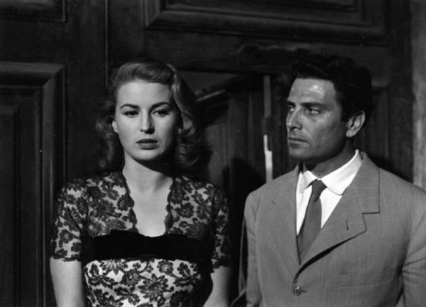 Scena del film "Anna" - Regia Alberto Lattuada - 1951 - Gli attori Raf Vallone e Silvana Mangano