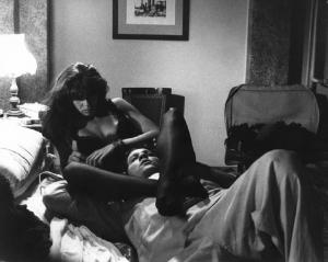 Scena del film "Oh! Serafina" - Regia Alberto Lattuada - 1976 - Gli attori Renato Pozzetto e Angelica Ippolito a letto