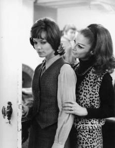 Scena del film "Addio, Alexandra" - Regia Enzo Battaglia - 1969 - Le attrici Colette Descombes e Anna Maria Pietrangeli
