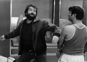 Scena del film "...Altrimenti ci arrabbiamo!" - Regia Marcello Fondato - 1974 - L'attore Bud Spencer e un attore non identificato