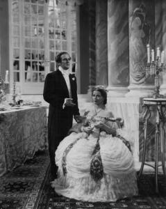 Scena del film "Amami, Alfredo!" - Regia Carmine Gallone - 1940 - L'attrice Maria Cebotari e il tenore Giovanni Malipiero