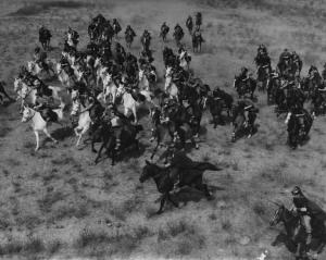 Set del film "Attila" - Regia Pietro Francisci - 1954 - Soldati a cavallo in battaglia