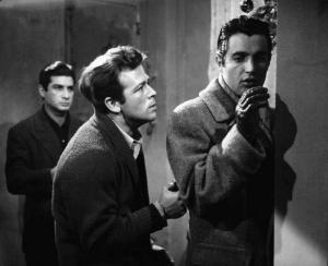 Scena del film "La banda Casaroli" - Regia Florestano Vancini - 1962 - Gli attori Jean-Claude Brialy, Renato Salvatori e Gabriele Tinti
