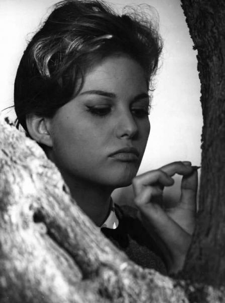 Scena del film "Il bell'Antonio" - Regia Mauro Bolognini - 1960 - Primo piano dell'attrice Claudia Cardinale