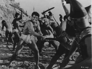 Scena del film "La battaglia di Maratona" - Regia Bruno Vailati - 1959 - L'attore Steve Reeves lotta in battaglia contro i soldati persiani