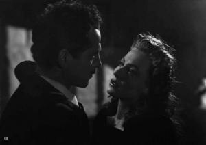 Scena del film "Beatrice Cenci" - Regia Guido Brignone - 1941 - Gli attori Enzo Fiermonte e Carola Hohn