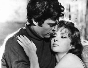 Scena del film "Un bellissimo Novembre" - Mauro Bolognini - 1968 - Gli attori André Lawrence e Gina Lollobrigida
