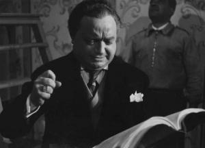 Scena del film "Bionda sotto chiave" - Camillo Mastrocinque - 1939 - L'attore Giuseppe Pierozzi