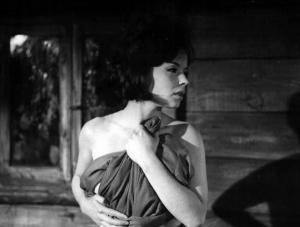 Scena del film "Un branco di vigliacchi" - Fabrizio Taglioni - 1962 - L'attrice Pascale Petit