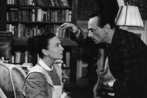 Scena del film "Cameriera bella presenza offresi..." - Giorgio Pàstina - 1951 - Gli attori Elsa Merlini ed Eduardo De Filippo
