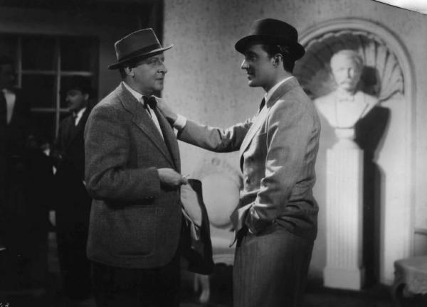 Scena del film "Castelli in aria" - Regia Augusto Genina - 1939 - Gli attori Fritz Odemar e Vittorio De Sica