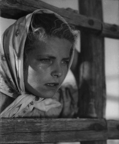 Scena del film "Cielo sulla palude" - Regia Augusto Genina - 1949 - L'attrice Ines Orsini in un primo piano