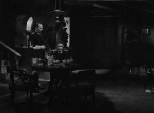 Scena del film "Cavalleria" - Regia Goffredo Alessandrini - 1936 - Gli attori Amedeo Nazzari e Mario Ferrari in divisa militare.