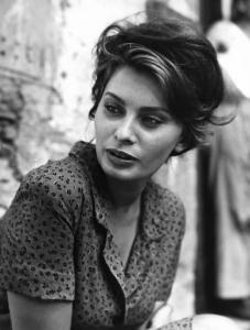 Scena del film "La Ciociara" - Regia Vittorio De Sica - 1960 - L'attrice Sophia Loren in primo piano.