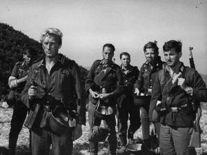 Scena del film "La Ciociara" - Regia Vittorio De Sica - 1960 - Un gruppo di soldati non identificati.