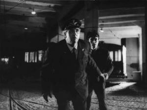 Scena del film "Colpo gobbo all'italiana" - Regia Lucio Fulci - 1962 - Gli attori Mario Carotenuto e Gabriele Antonini al deposito dei tram