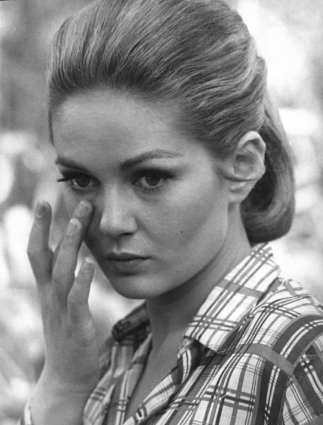 Fotografia del film "Cuore di mamma" - Regia Salvatore Samperi 1969 - Primo piano dell'attrice Beba Loncar.