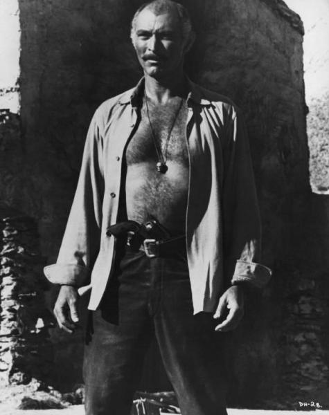 Fotografia del film "Da uomo a uomo" - Regia Giulio Petroni 1967 - L'attore Lee Van Cleef in piedi.