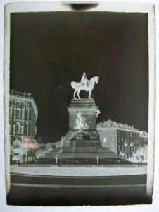 Milano - Largo Cairoli - Monumento equestre - Giuseppe Garibaldi