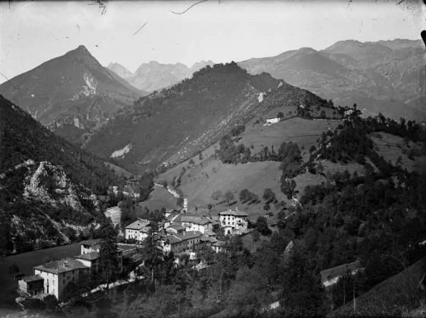 Alta Val Brembana. Veduta panoramica (Averara?)
