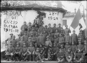 Cusio. Ritratto di gruppo dei reduci della Prima Guerra Mondiale