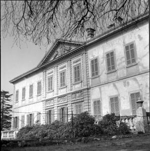 Villa Cigalini / Facciata principale verso il giardino