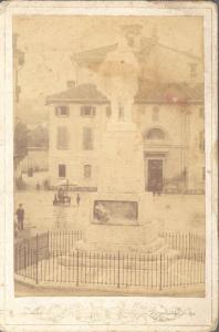 Fotografia di Monza vecchia, piazza Isola