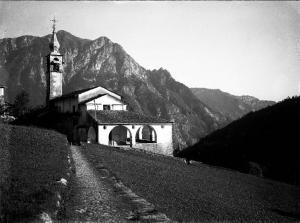Valgoglio - Veduta della chiesa di Santa Maria Assunta