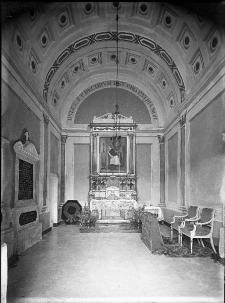 Gropello Cairoli (Pv) - Casa Cairoli - cappella funebre - interno