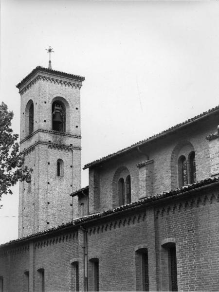 Voghera (Pv) - piazzetta Santa Maria alle Grazie - chiesa - Santa Maria alle Grazie - esterno - facciata