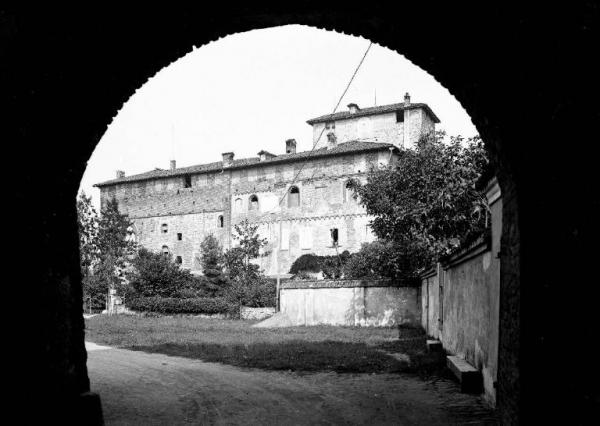 Lardirago (Pv) - castello - esterno