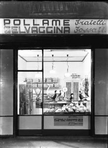Pavia - Corso Garibaldi - negozio - Pollivendolo Fratelli Fossati - vetrina