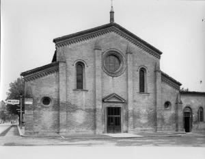 Voghera (Pv) - piazzetta S. Maria alle Grazie - chiesa - S. Maria alle Grazie - esterno - facciata