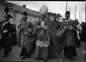Pavia - via - S. Maria delle Grazie (o S. Teresa) - corteo - traslazione corpo Cardinal Riboldi