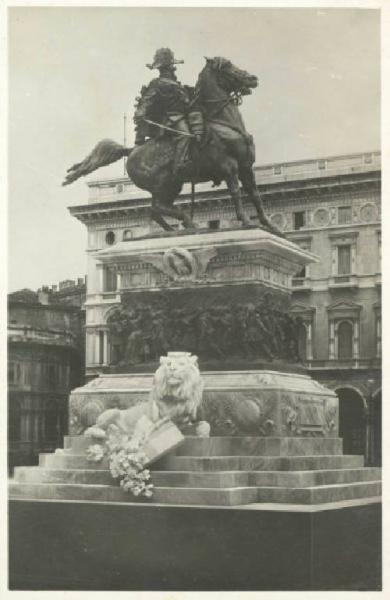 Monumento celebrativo - Monumento a Vittorio Emanuele II - Ercole Rosa - Milano - Piazza del Duomo