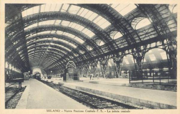 Milano - Stazione Centrale - Binari coperti