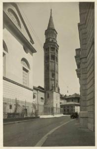 Milano - Campanile della chiesa di S. Gottardo in Corte