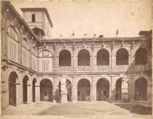 Milano - Palazzo Arcivescovile - Cortile della Canonica