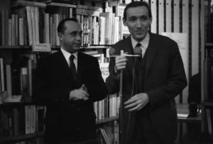 Milano - Libreria Einaudi - Incontro con Leonardo Sciascia - Leonardo Sciascia scrittore e Guido Davico Bonino critico letterario e teatrale