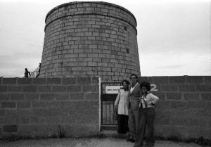 Sandycove - Torre di James Joyce - Alberto Marotta editore con la moglie Elsa e la figlia Monica