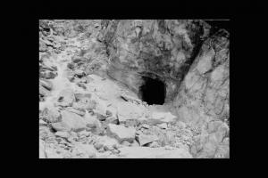 Valle Camonica - Torrente e imbocco di galleria