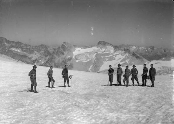 Pian di Neve - Gruppo di alpinisti