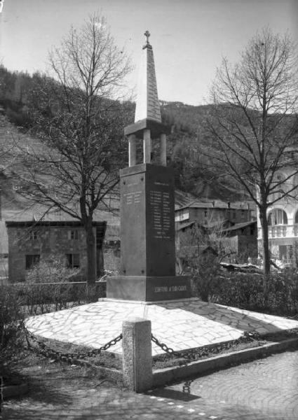 Corteno Golgi - Monumento ai caduti della Seconda Guerra Mondiale