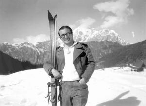 Ritratto maschile all'aperto - Semenzi in abito da sciatore