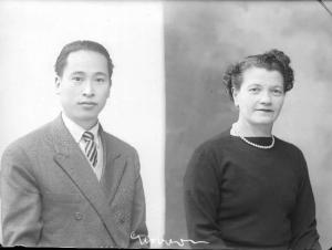 Ritratto maschile - Adulto immigrato cinese / Ritratto femminile - Adulta