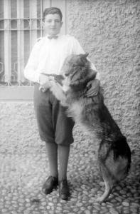 Ritratto maschile all'aperto - Ragazzo con cane