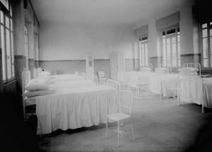 Lovere - Ospedale - Interno - Stanza con letti