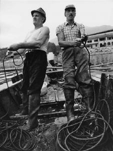 Pescatori su una barca.