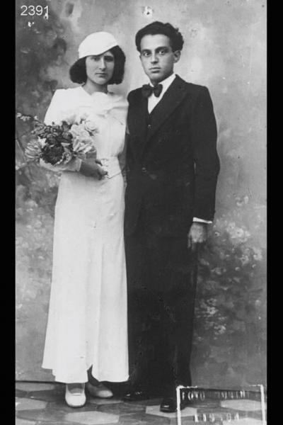Clara Maconi di Costa e Luigi Fumagalli di Lissone. La coppia è in abito da matrimonio.