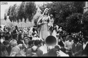 Processione della 'Madonna pellegrina'.